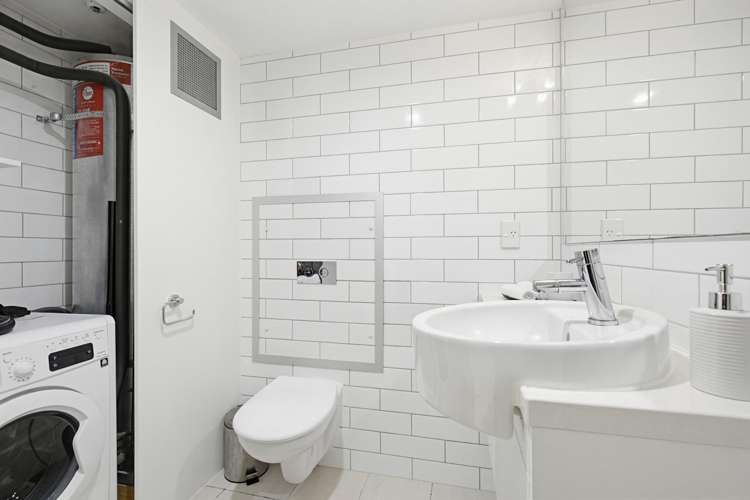 12/370 Oriental Parade Oriental Bay_11