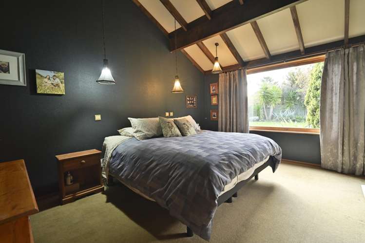 1550 Glenora Road Akitio_22