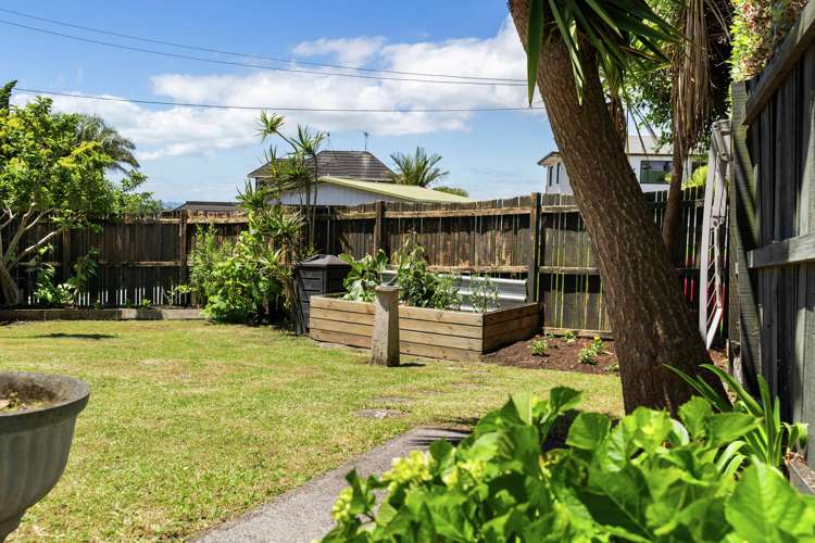 2/109 Litten Road Cockle Bay_23