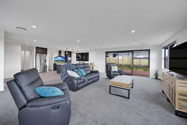 11 Othello (Lot 5) Stratford_7