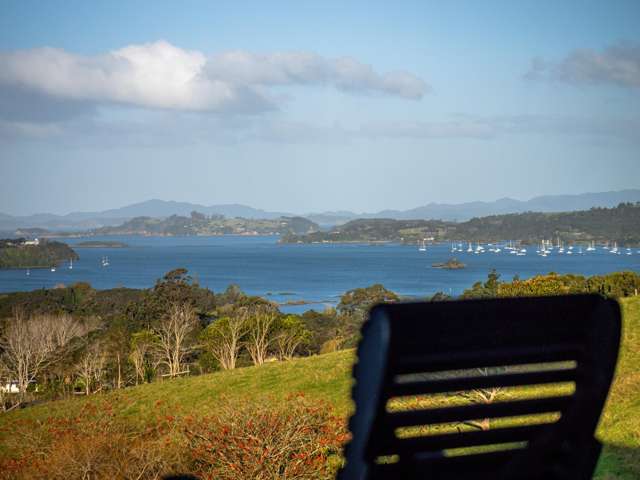 Coastal Lifestyle: Space, Views & Versatility