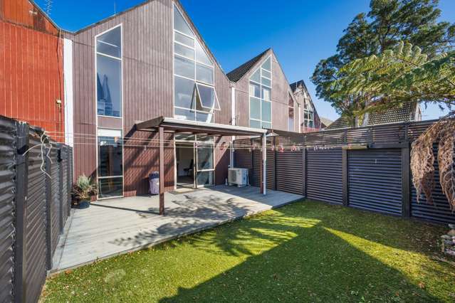 Townhouse in prime location