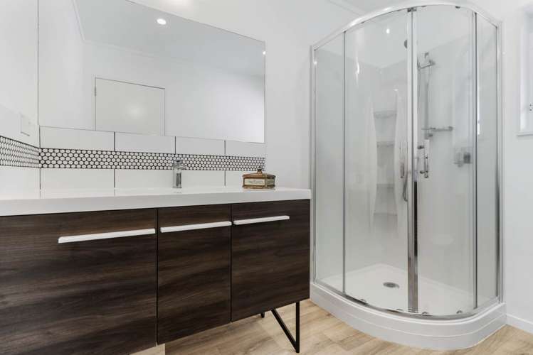 1b Tallington Crescent Torbay_10