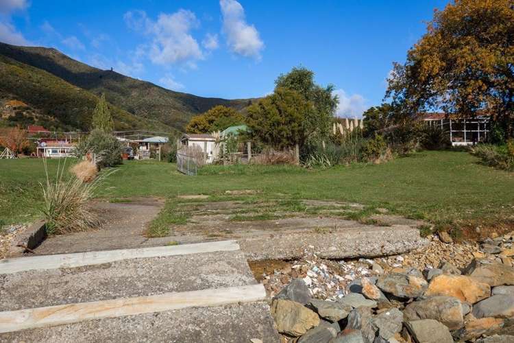 317 Waikawa Road Waikawa_6