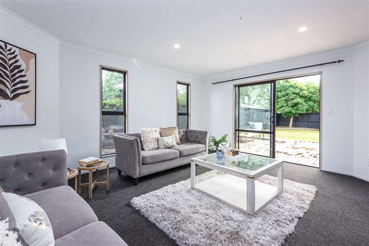 9 Saint Keverne Close Burwood_6