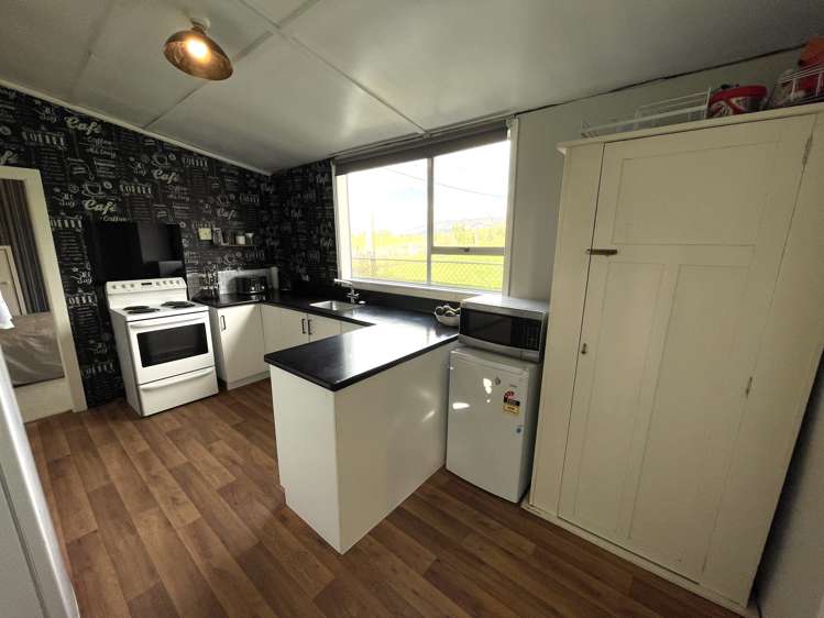 1 Allan Street Clinton and Surrounds_20