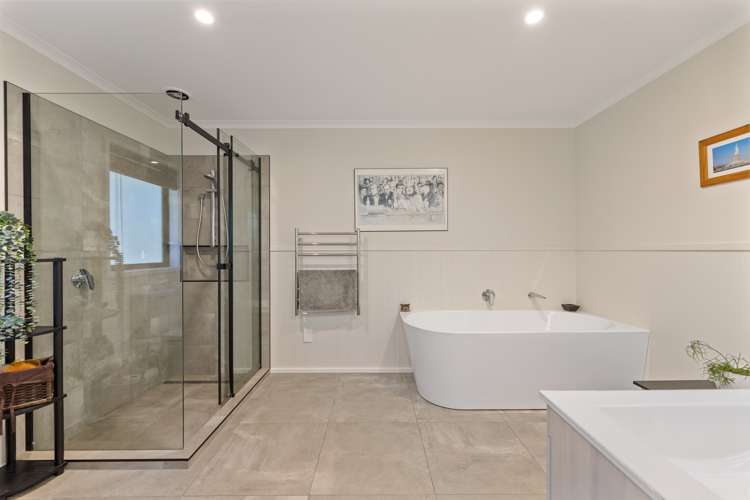 68 Parawera Drive Acacia Bay_16