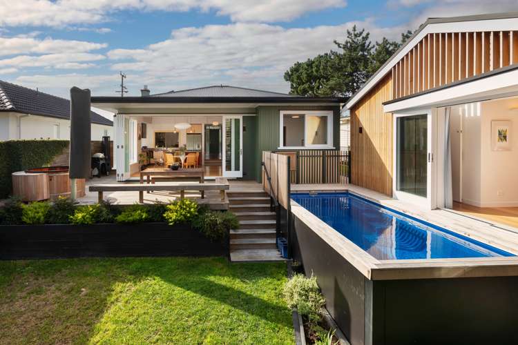 15 Challinor Crescent Mount Albert_21