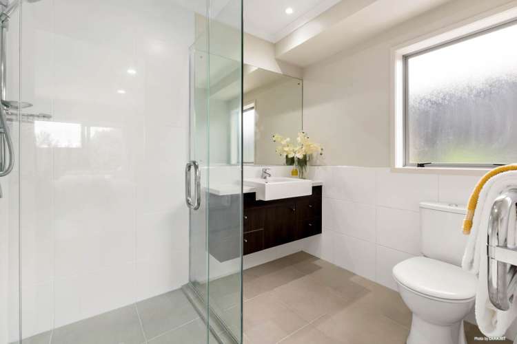 1b Gracechurch Drive Flat Bush_12