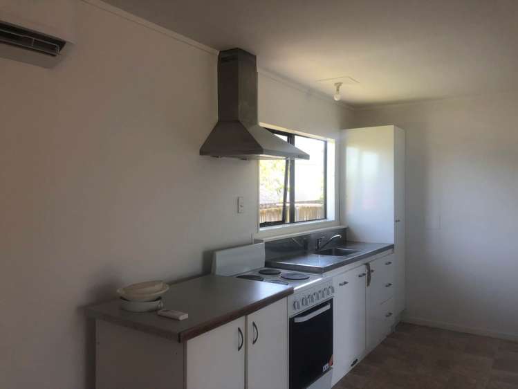 1/20 Volta Place Clendon Park_3