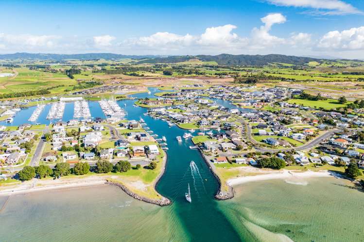 6 Martingale Lane One Tree Point_8