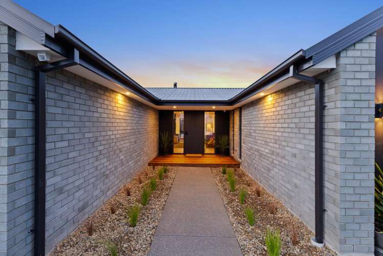 39 Plover Avenue_3