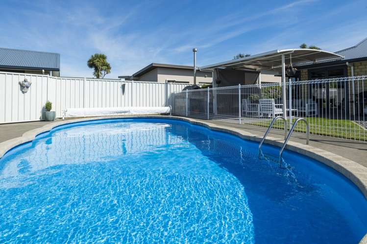 20 Pohutukawa Grove Lytton West_17