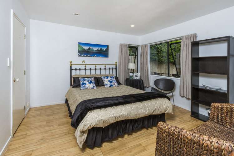 850 East Coast Road Oteha_10