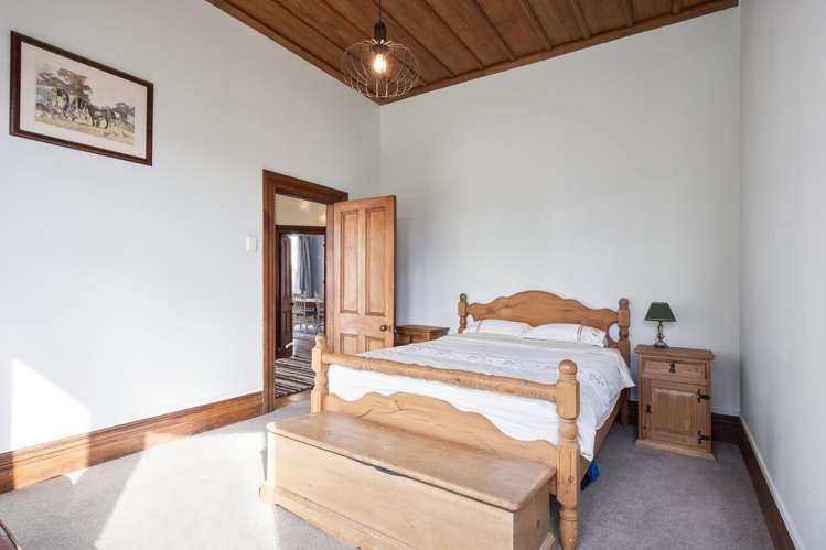 75 Sandon Road Feilding_16