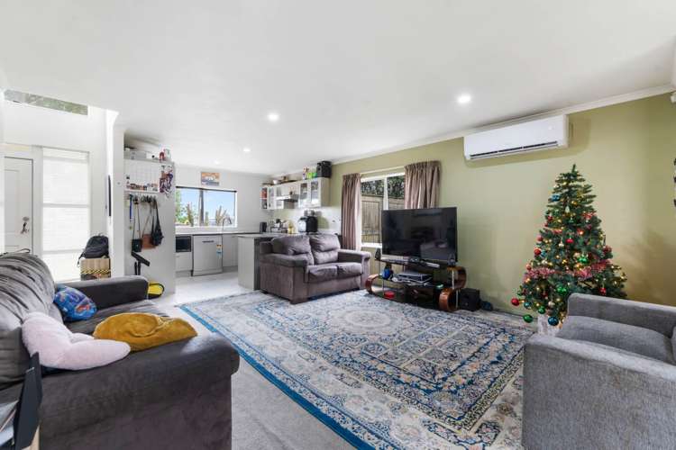 2 Bruce Pulman Drive Takanini_6