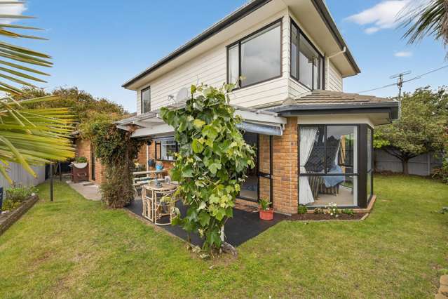 2/7 Crofts Lane Parklands_2