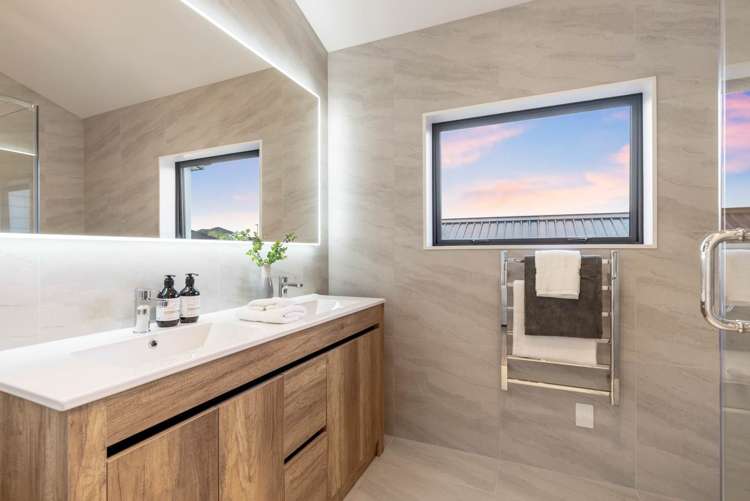 9 Louisa Lane Wainui_16