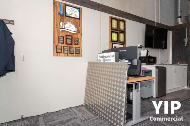 29/20 William Earp Place Tawa_2