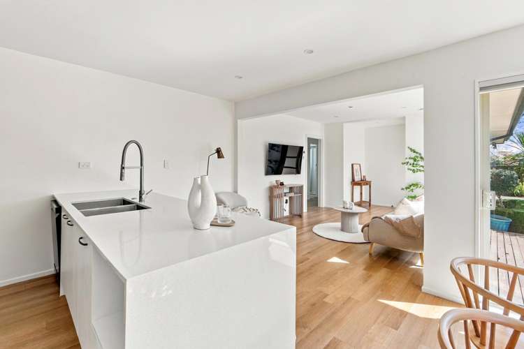 1/33 Trafford Street Harewood_7