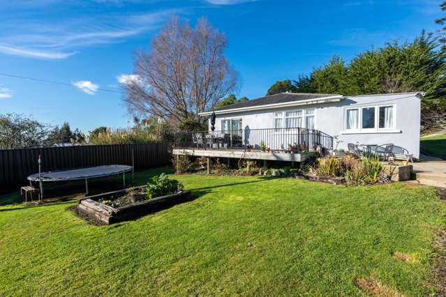 1062 Coast Road Karitane_2