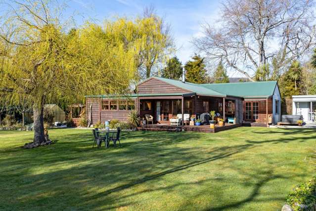 Idyllic Retreat in Woodbury