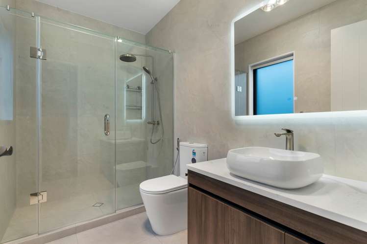 52 Malahide Drive Flat Bush_18