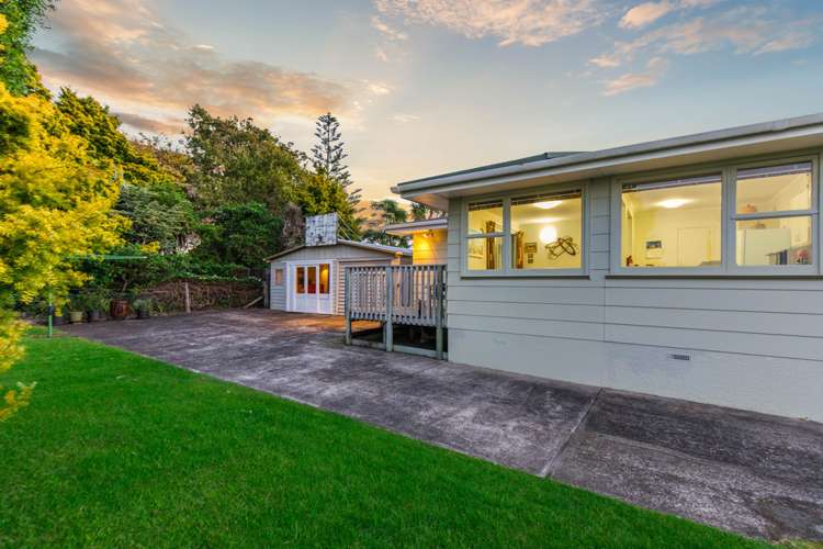 45 Rewarewa Road Te Atatu Peninsula_24