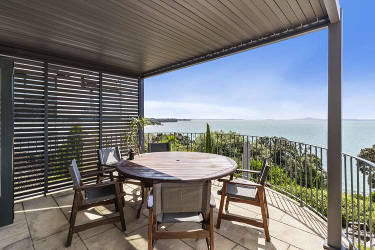 15 Omana Esplanade Maraetai_24