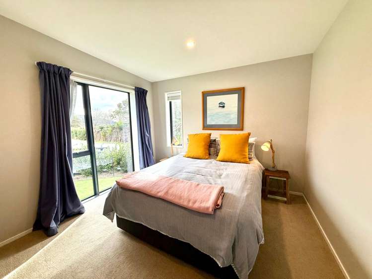  13 Matuku Lane Heathcote Valley_14