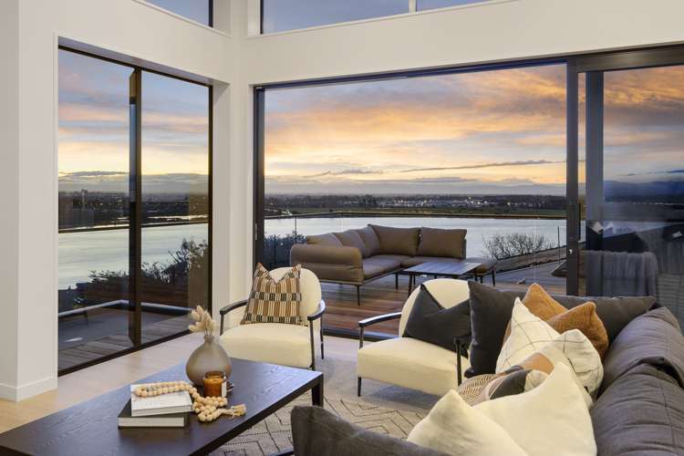 35 Te Awakura Terrace Mount Pleasant_21