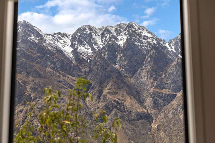 3 Mulholland Drive Jacks Point_18