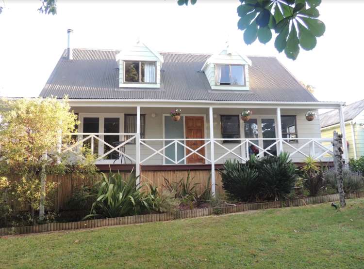 50 Redcrest Avenue Red Hill_1