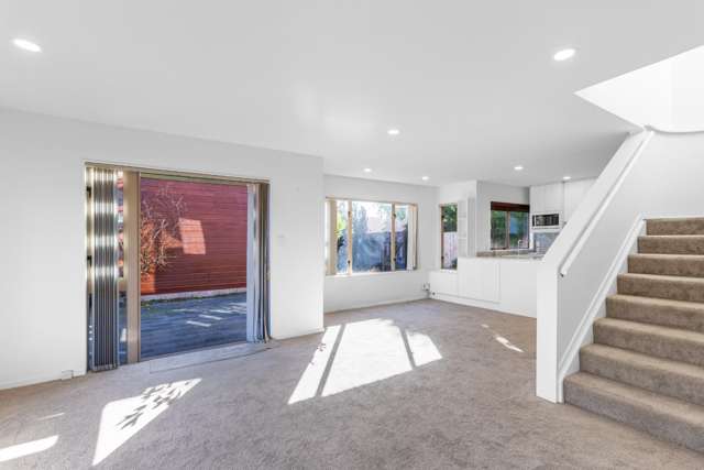 3/21 Elm Street 10016_3