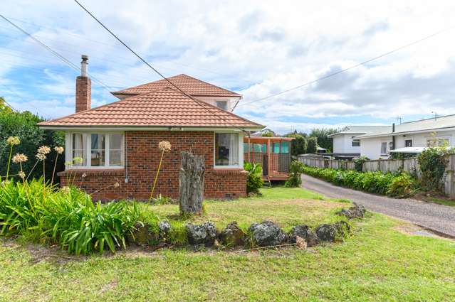 32 Vera Road Te Atatu South_1