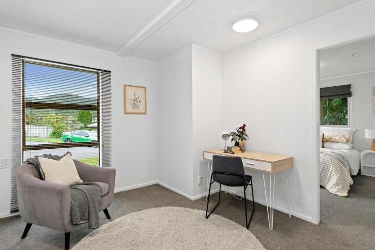 8 Bogle Grove Stokes Valley_19