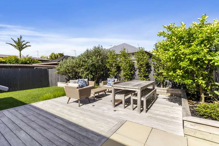 16 Garland Road Greenlane_11