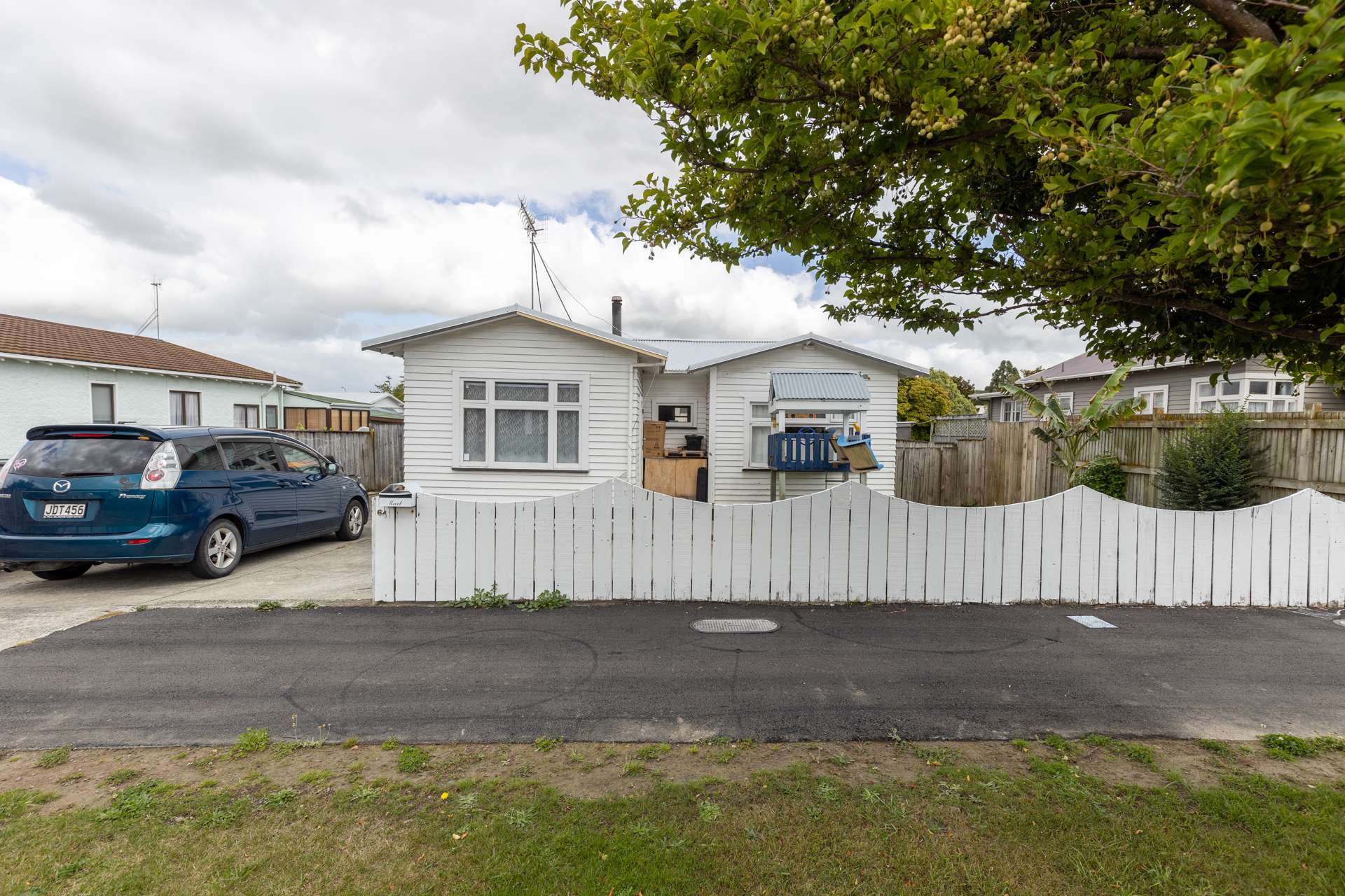 64 Lyndhurst Street Takaro Palmerston North City Houses for Sale