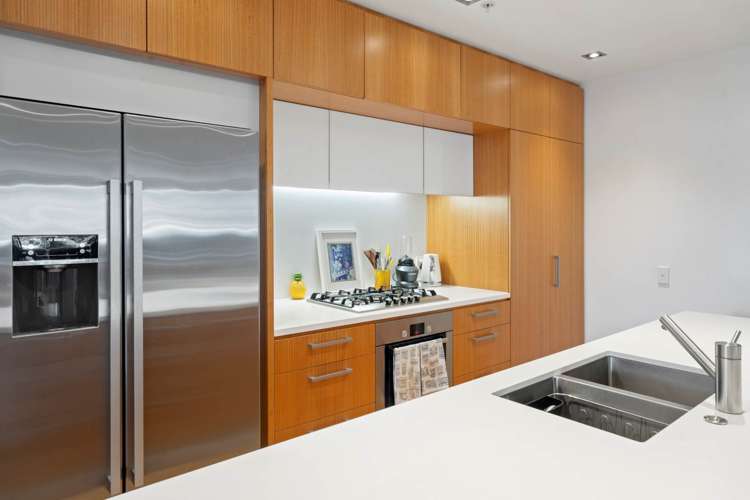302/28 Balfour Road_2