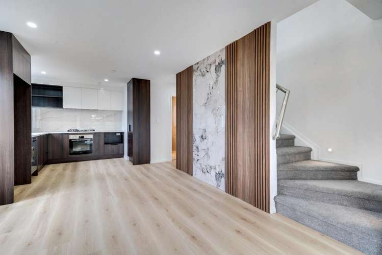 A-E/121 Tui Road Papatoetoe Central_3