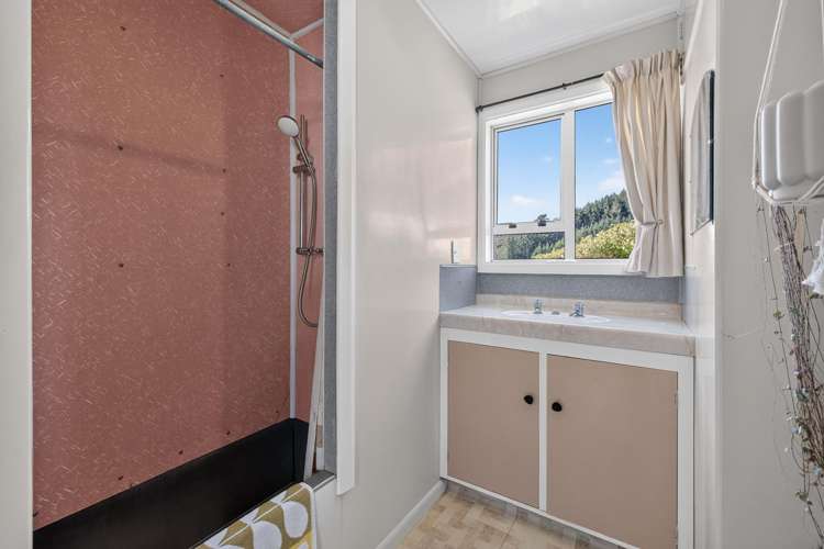 28 Andersons Road Charteris Bay_17