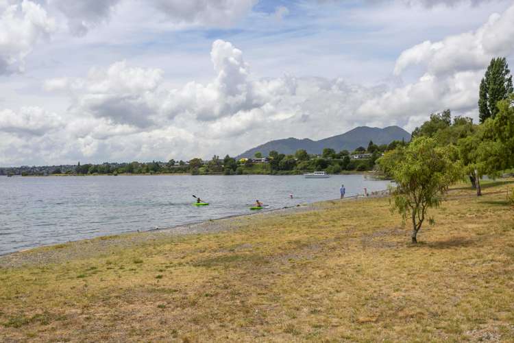 1/70 Logan Avenue Wharewaka_25