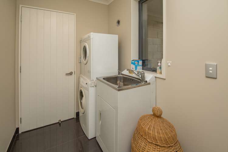 38 Reka Street Parklands_9