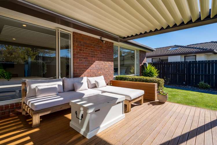 2/14 Bentley Street Russley_10