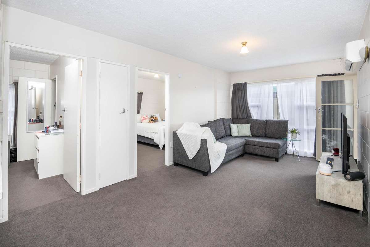 81 A-E Firth Street_2