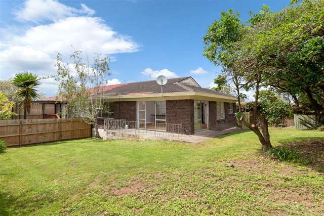 2/8 Galvan Avenue Sunnyhills_1