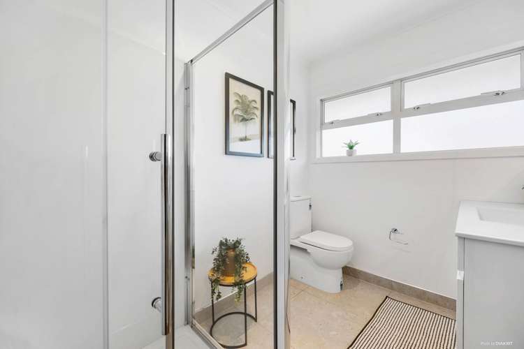 1/2 Spencer Terrace Hauraki_16