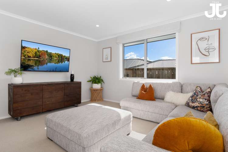 56 Whakaturou Crescent Pyes Pa_9