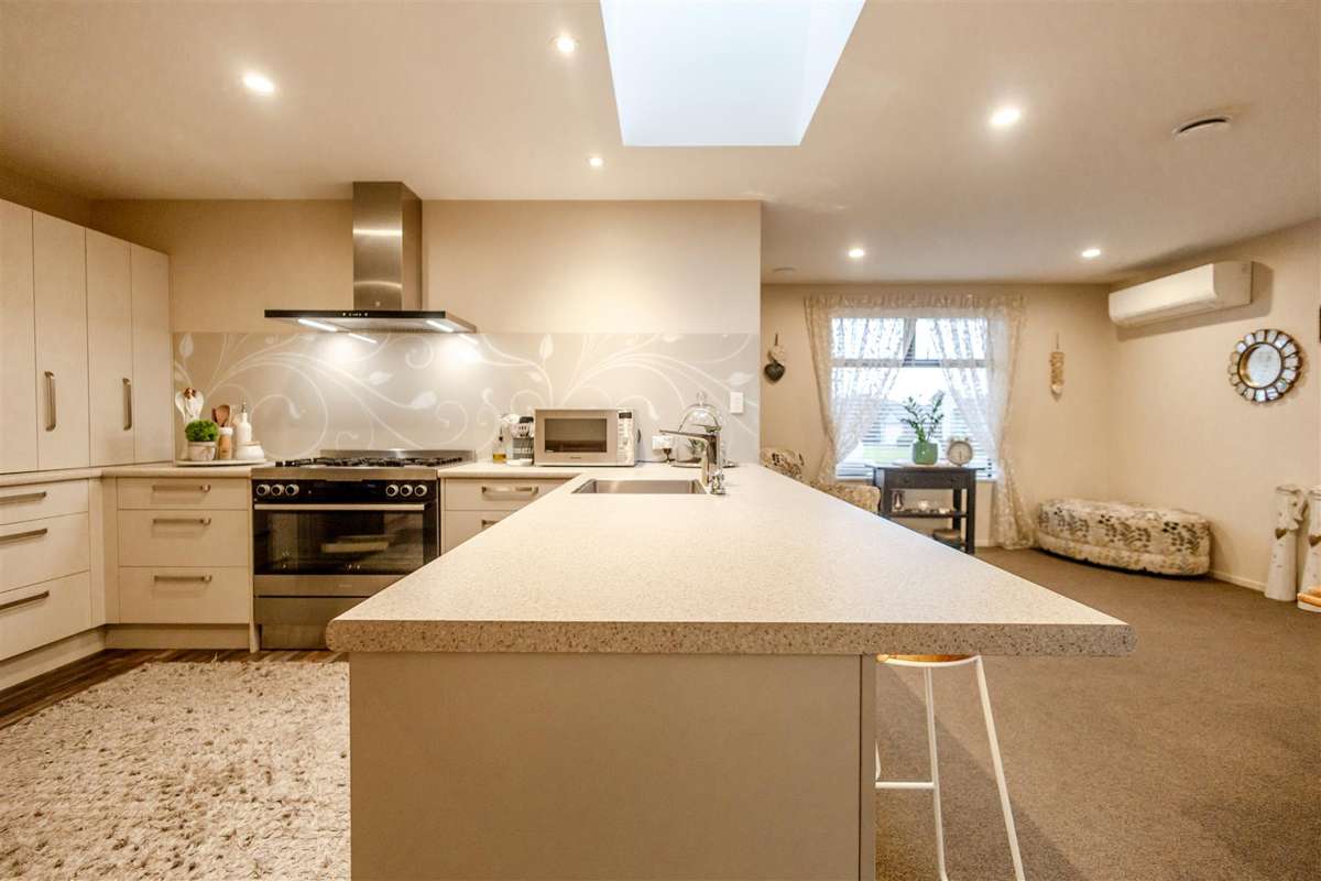 8 Higgins Place_2