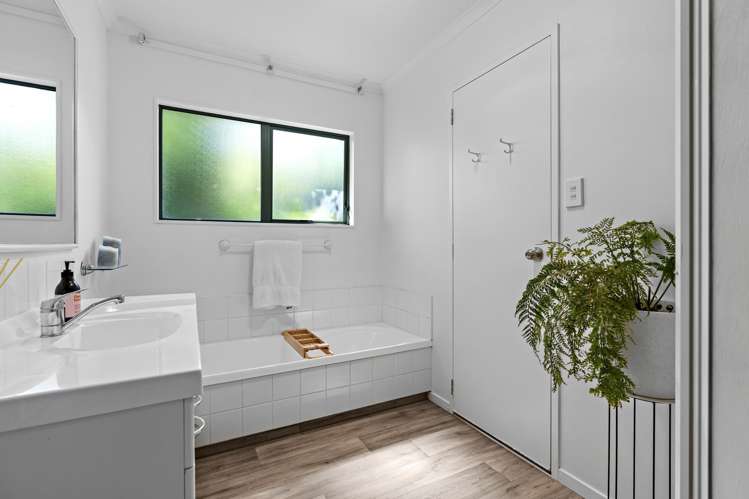 12 Thornlea Drive Welcome Bay_14